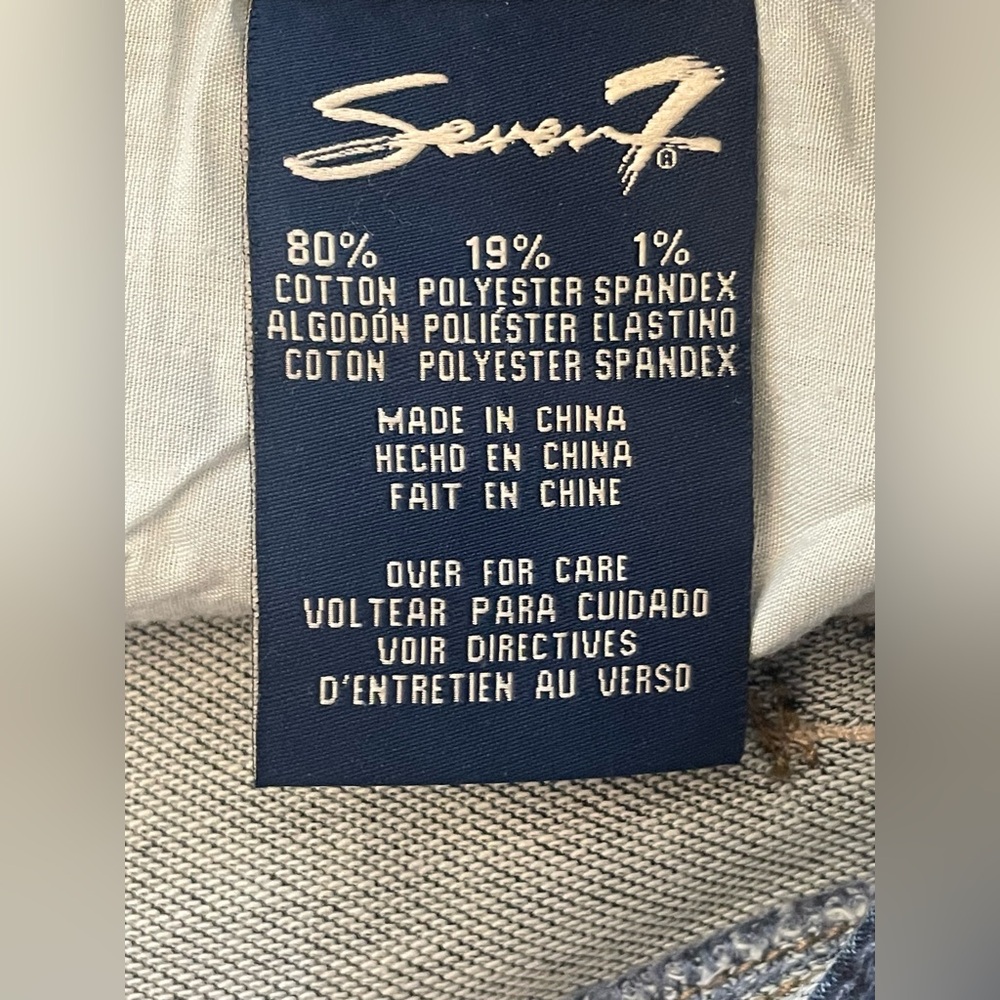 Seven7 Blue Distressed Cropped Jeans - Picture 9 of 10
